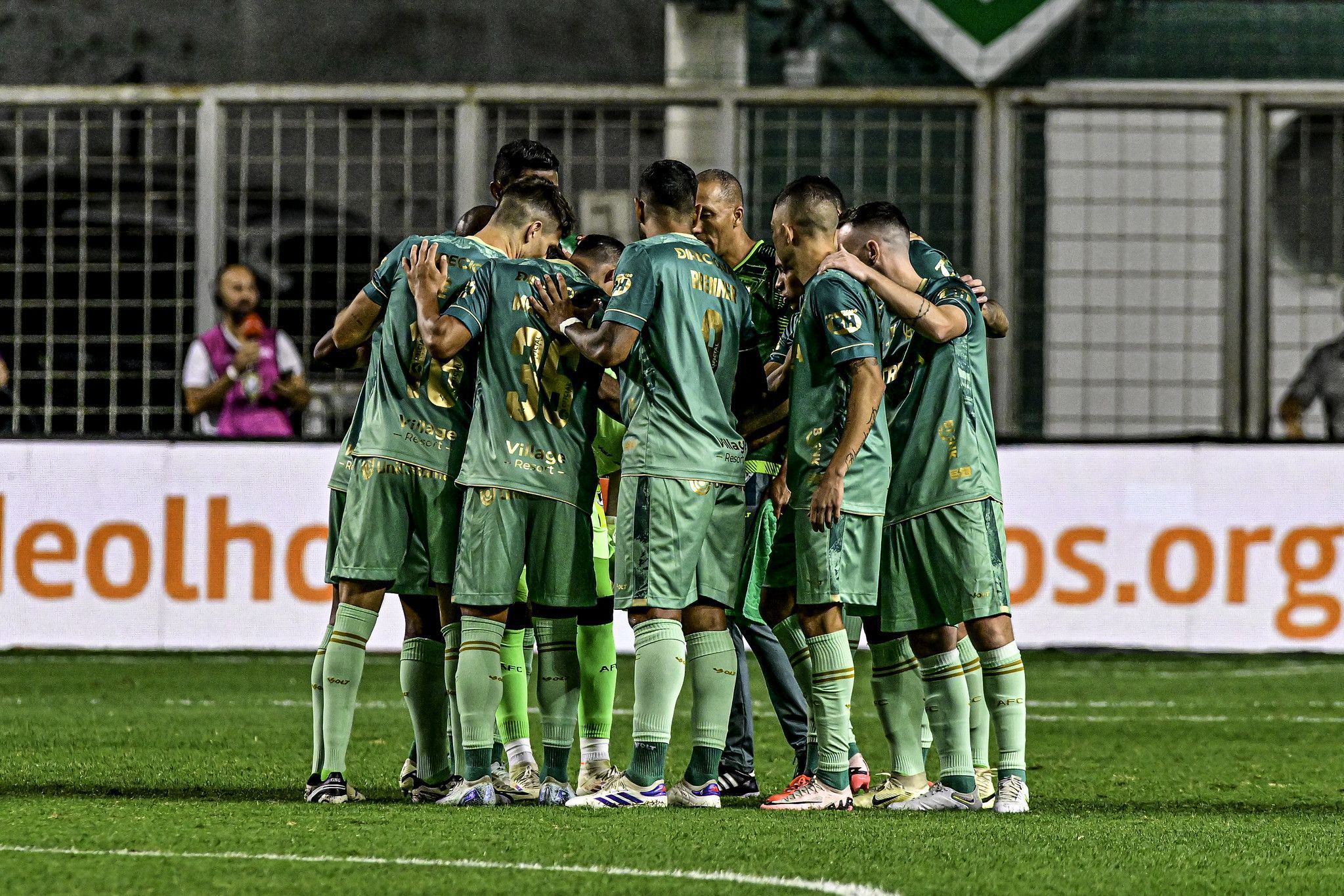 América x Goiás: CBF altera horário de jogo pela Série B