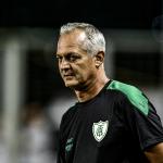 Lisca revela conversa com destaque da base do América e projeta futuro de jogador