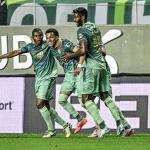 América marca no fim, vence Coritiba de virada e cola no G4 da Série B