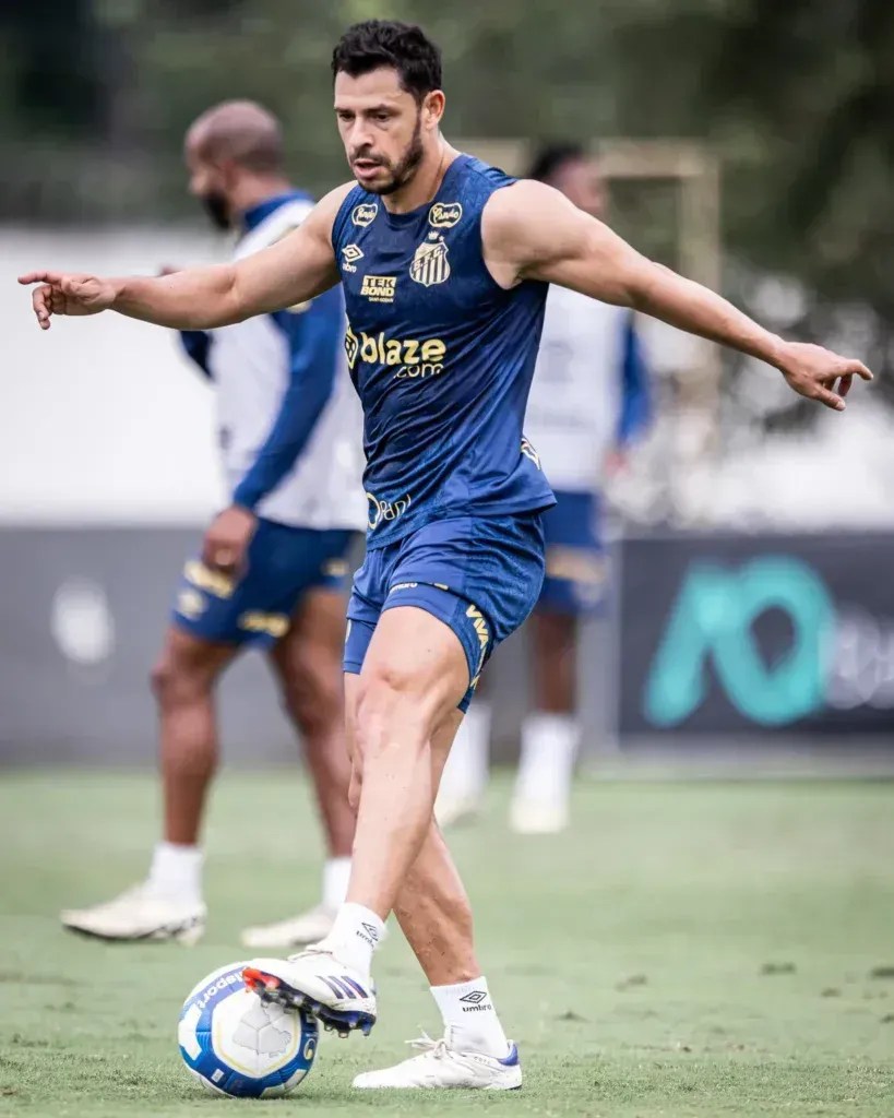 Com retornos importantes, Santos segue preparação para enfrentar o Goiás