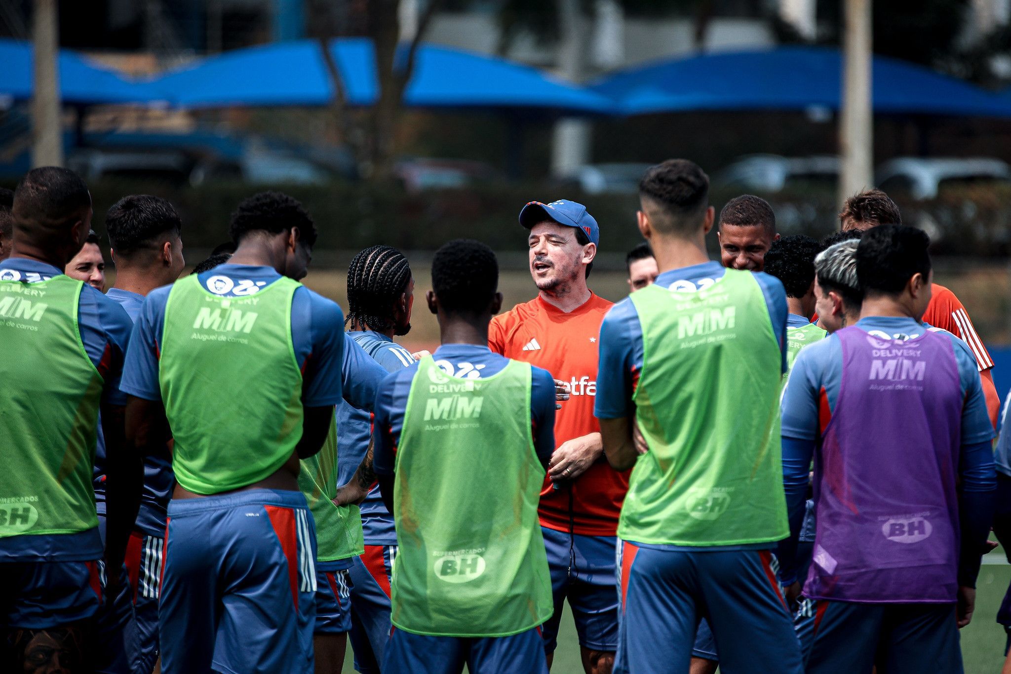 Qual jogador merece ter o contrato renovado pelo Cruzeiro? Opine