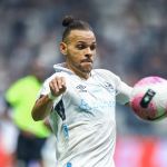 Braithwaite relembra ter recusado clube da Europa para acertar com Grêmio