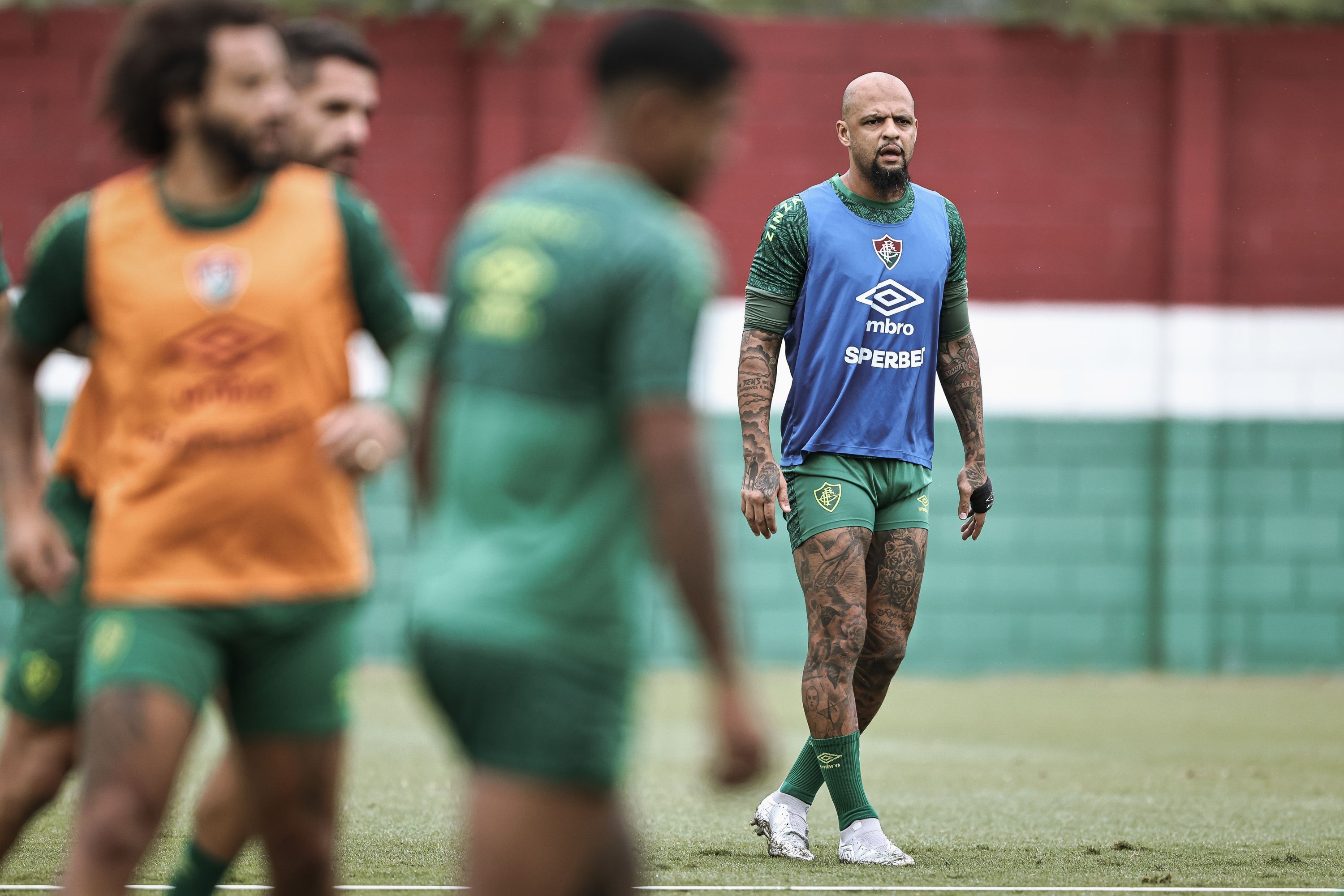Felipe Melo revela planos com a camisa do Fluminense e quando vai se aposentar