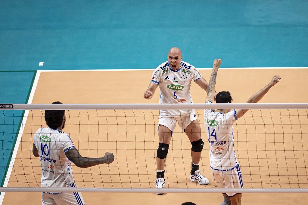 Vôlei: Sada Cruzeiro bate Minas, amplia freguesa e conquista 15º título mineiro consecutivo