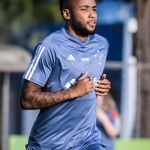 Rafa Silva, do Cruzeiro, pede desculpas após expulsão-relâmpago