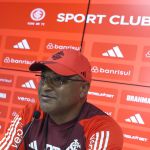 Estreante pelo Inter, Roger fala sobre as três dúvidas no time para GreNal