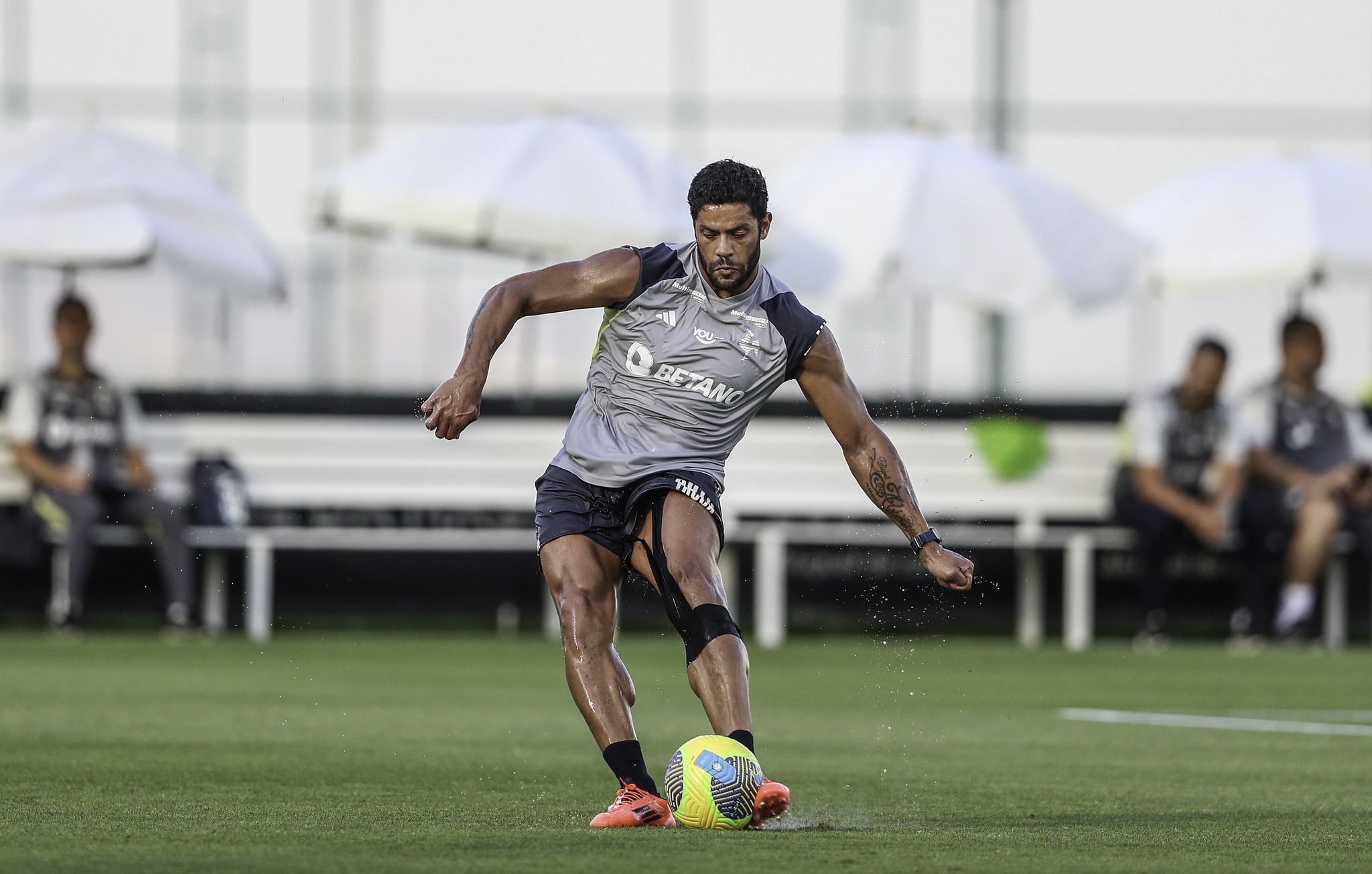 Vasco e Atlético decidem, em São Januário, primeira vaga na final da Copa do Brasil