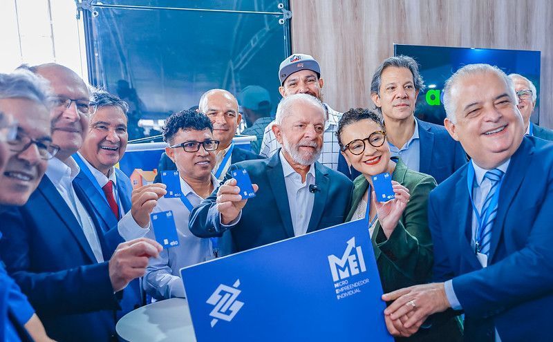 Lula lança o ‘Acredita’, programa de crédito para micro e pequenos empreendedores