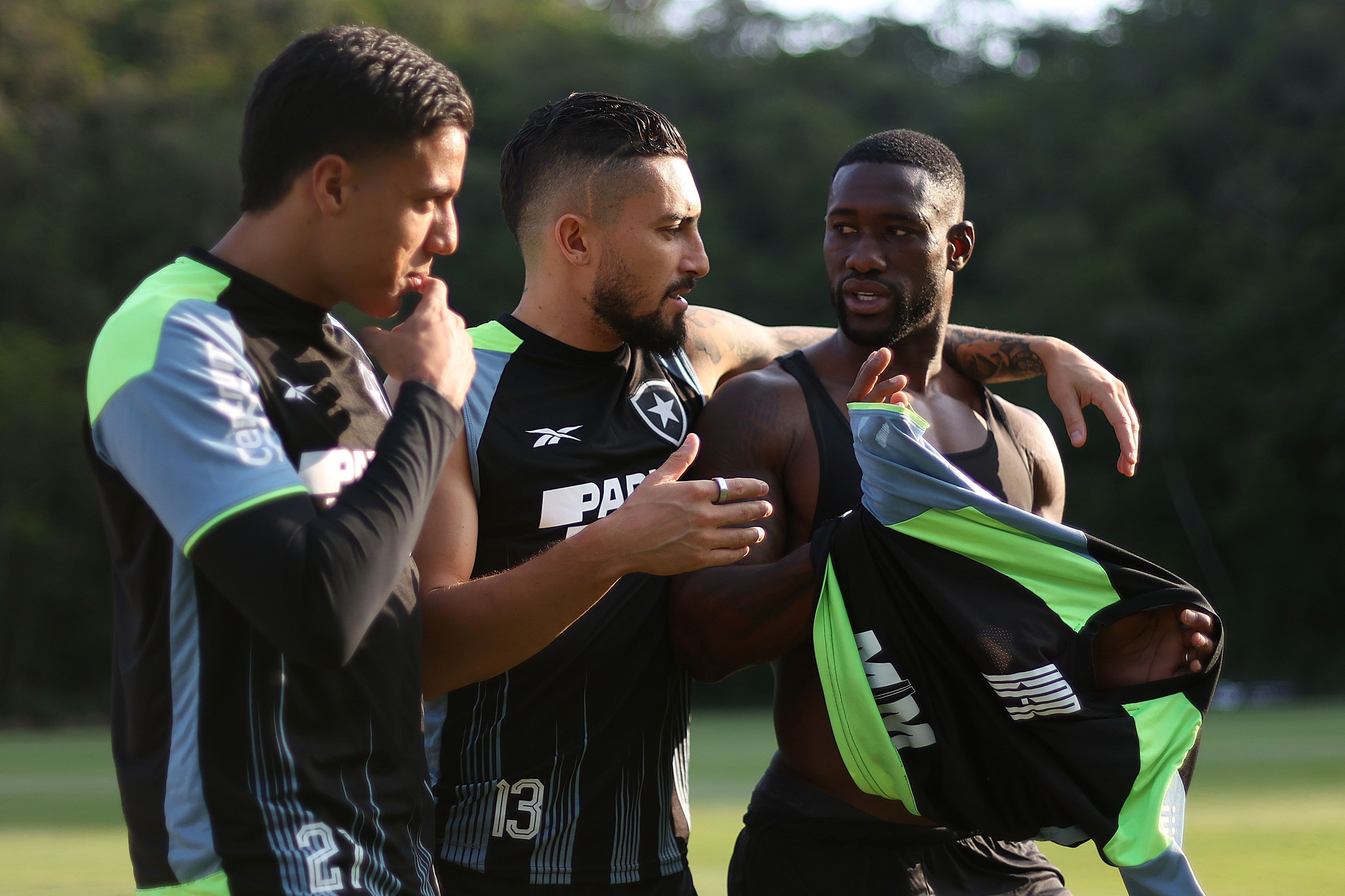 Com trabalho especial, Botafogo mantém expectativa por Bastos na final da Libertadores