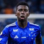 Meia deixa Cruzeiro e é anunciado por tradicional clube do Nordeste