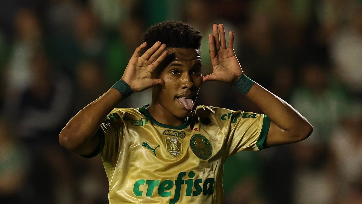 Estêvão rasga elogios a Neymar e revela referência no elenco do Palmeiras