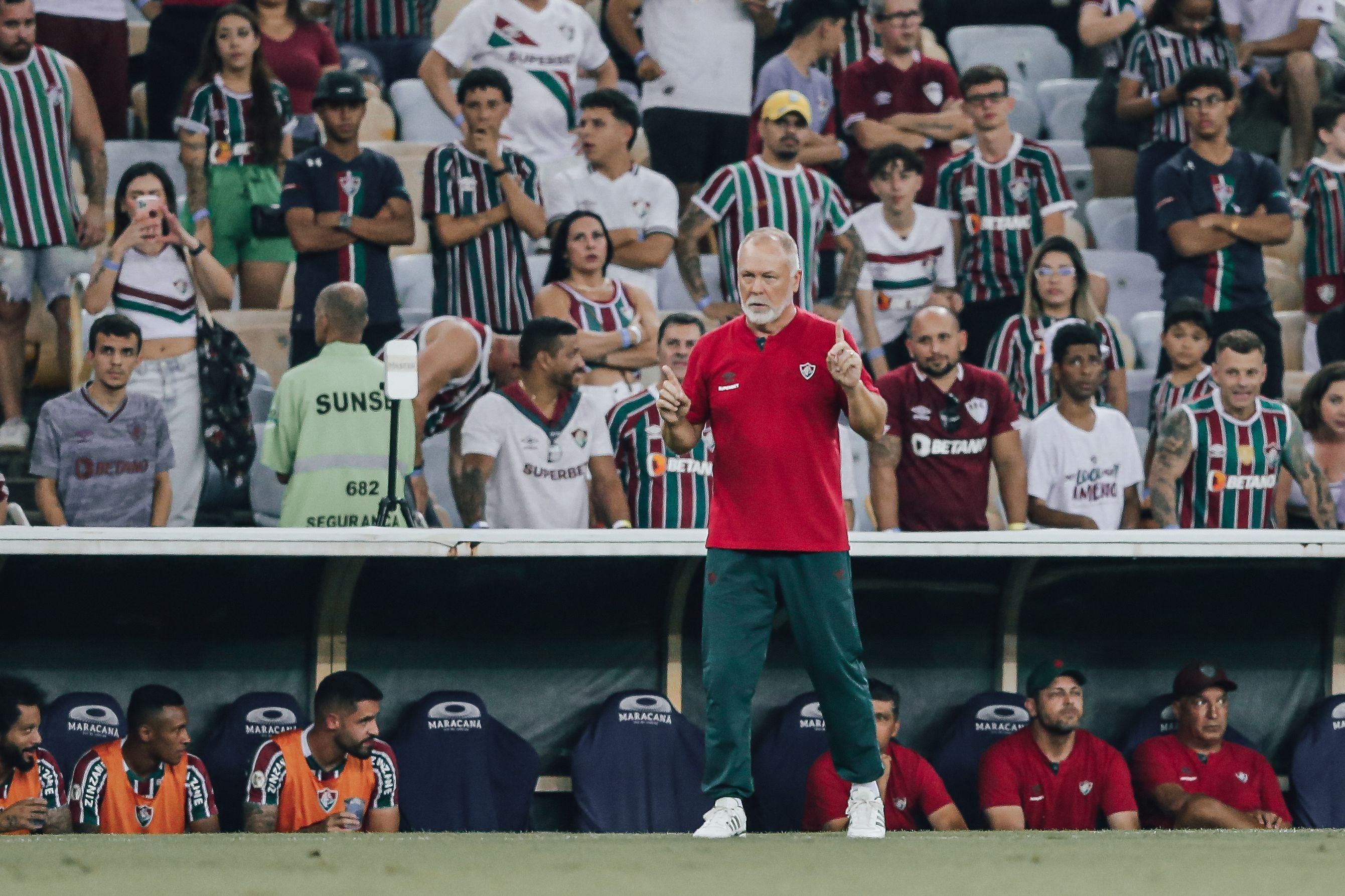 Quanto falta? Mano Menezes avalia pontuação na luta do Fluminense contra o Z4