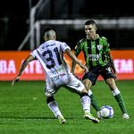 Lateral do América desabafa após derrota na Série B e abre o jogo sobre chance de acesso