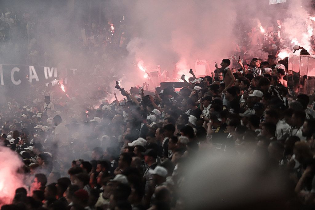 Torcida do Atlético esgota ingressos para decisão contra o Flamengo