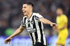Botafogo goleia o Peñarol