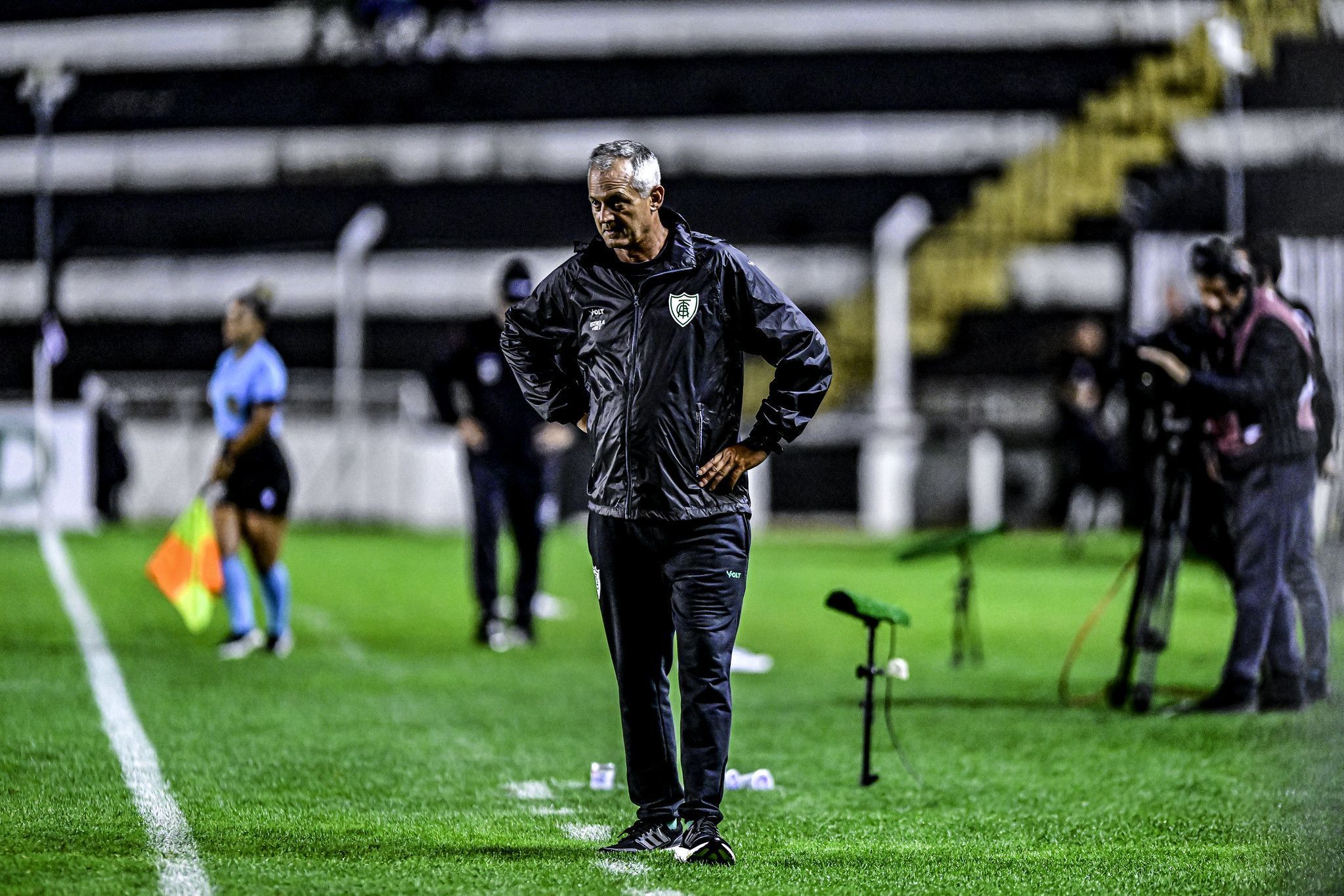 Lisca terá retorno de titular no América para jogo decisivo pela Série B