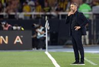 Cruzeiro 'entrega' elenco a Artur Jorge, e dirigente comenta sobre reforços