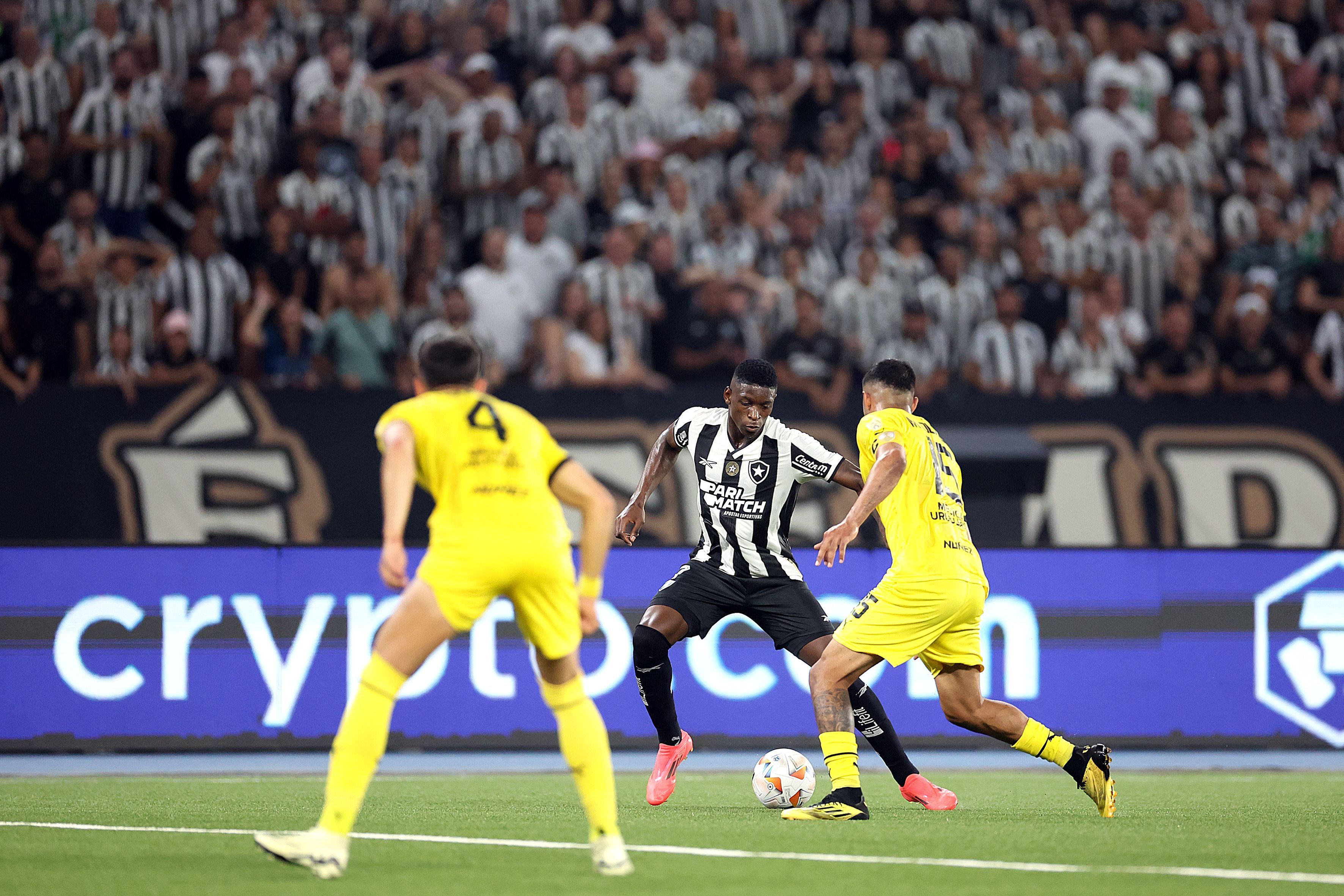 Botafogo defende escrita histórica contra o Peñarol em semifinal de Libertadores