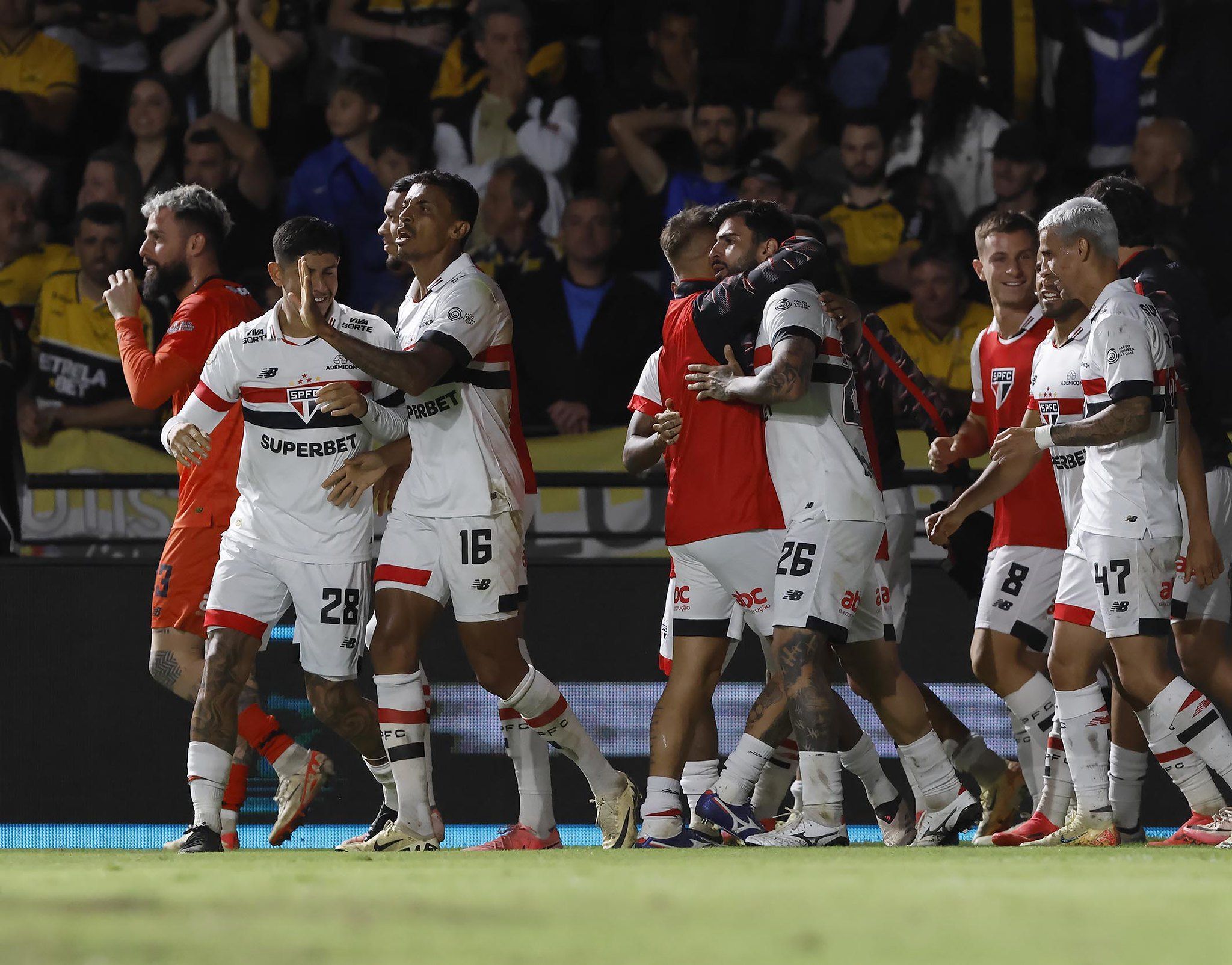 Jogo entre Inter e Flamengo é essencial para o São Paulo; entenda