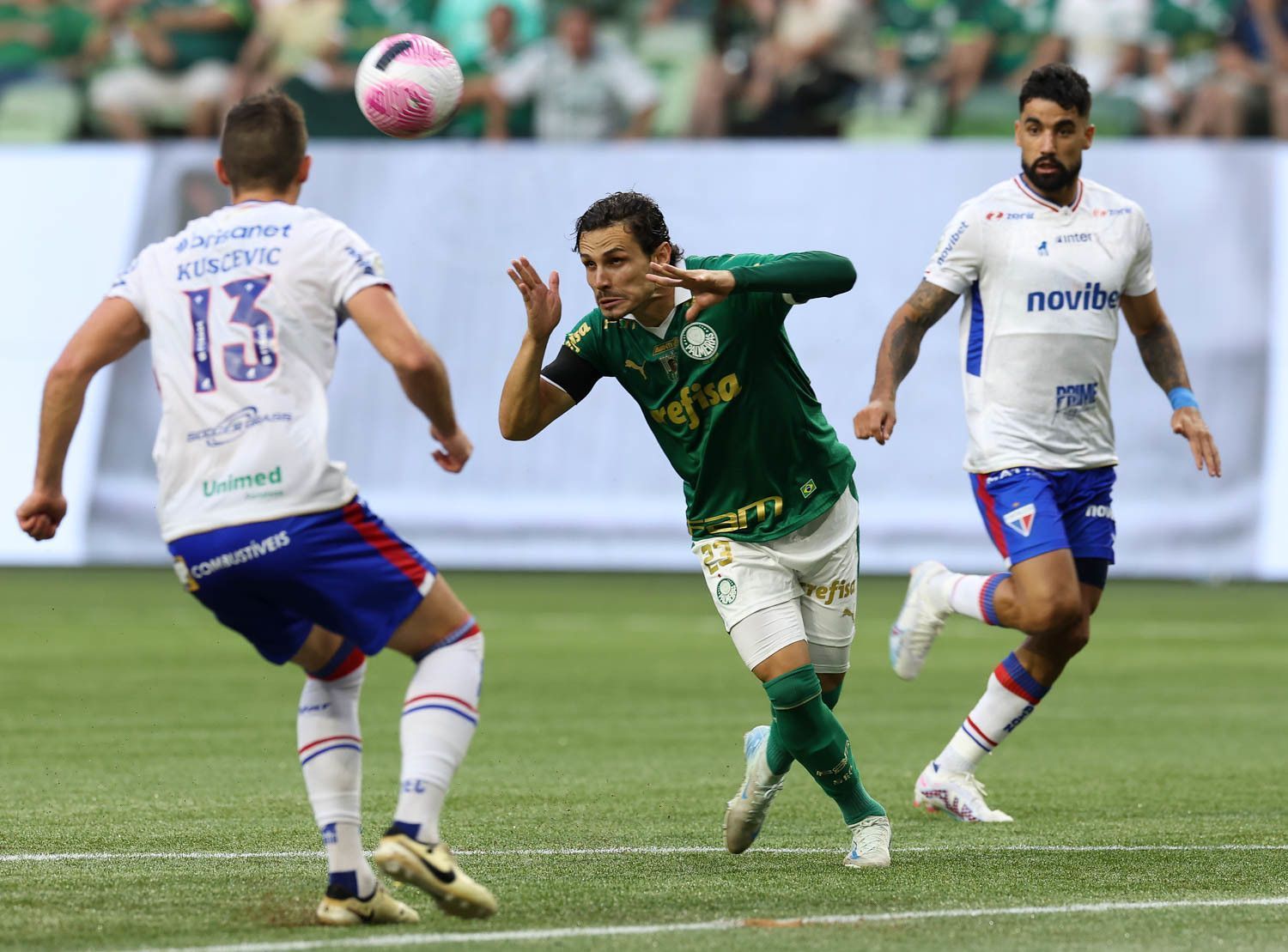 CEO do Fortaleza ironiza pênaltis marcados para o Palmeiras
