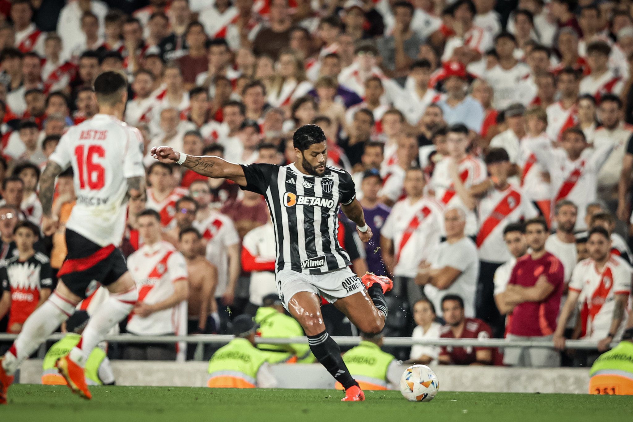 Atlético fica a um jogo de se garantir na Copa Intercontinental, o 'novo Mundial'