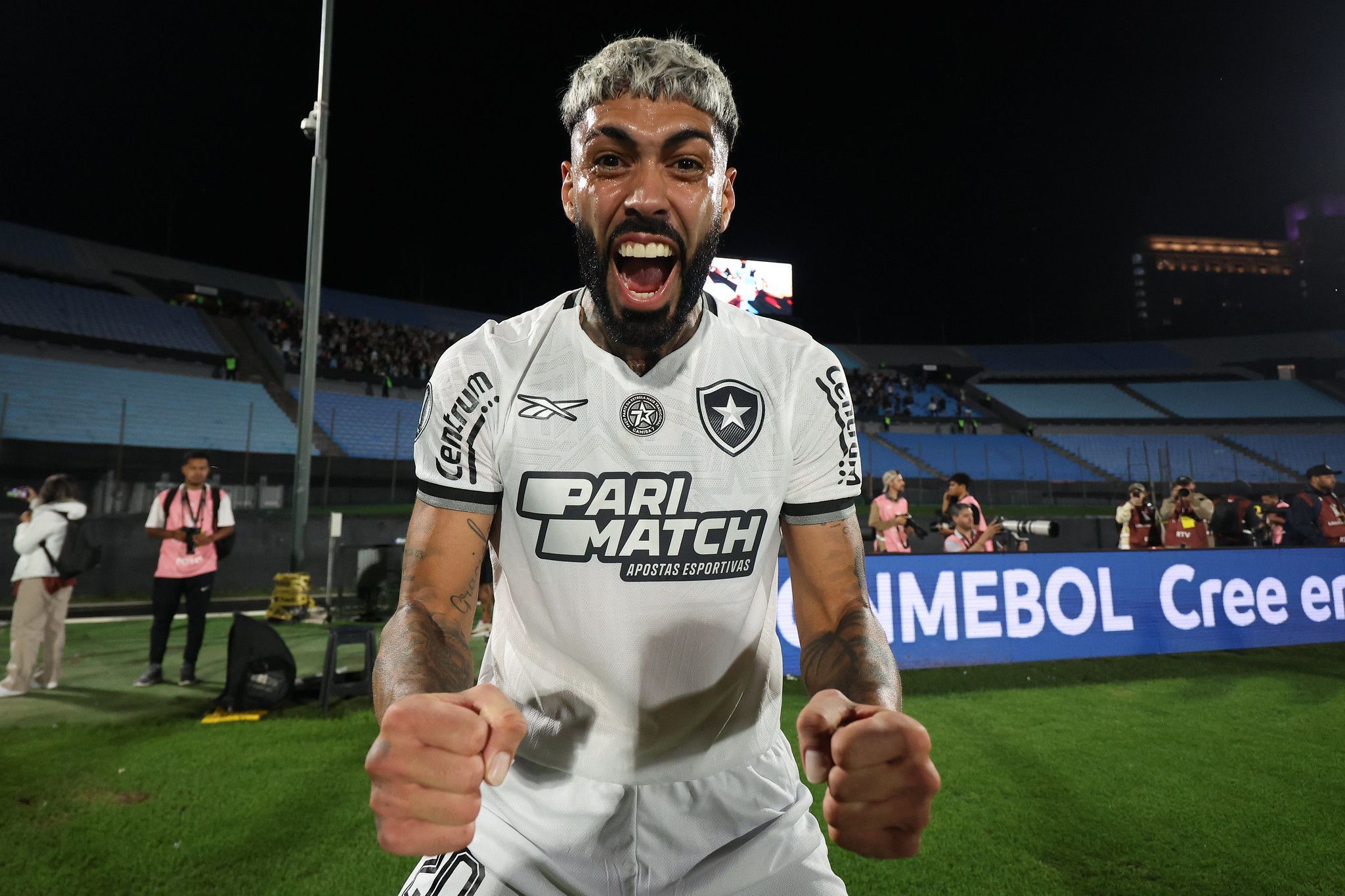Peñarol-URU 3 x 1 Botafogo: gols e melhores lances da semifinal da Libertadores