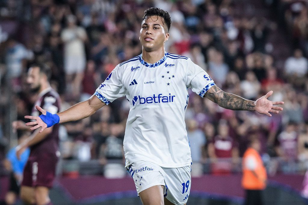 Cruzeiro vence Lanús com brilho de Cássio e Kaio Jorge e vai à final da Sul-Americana