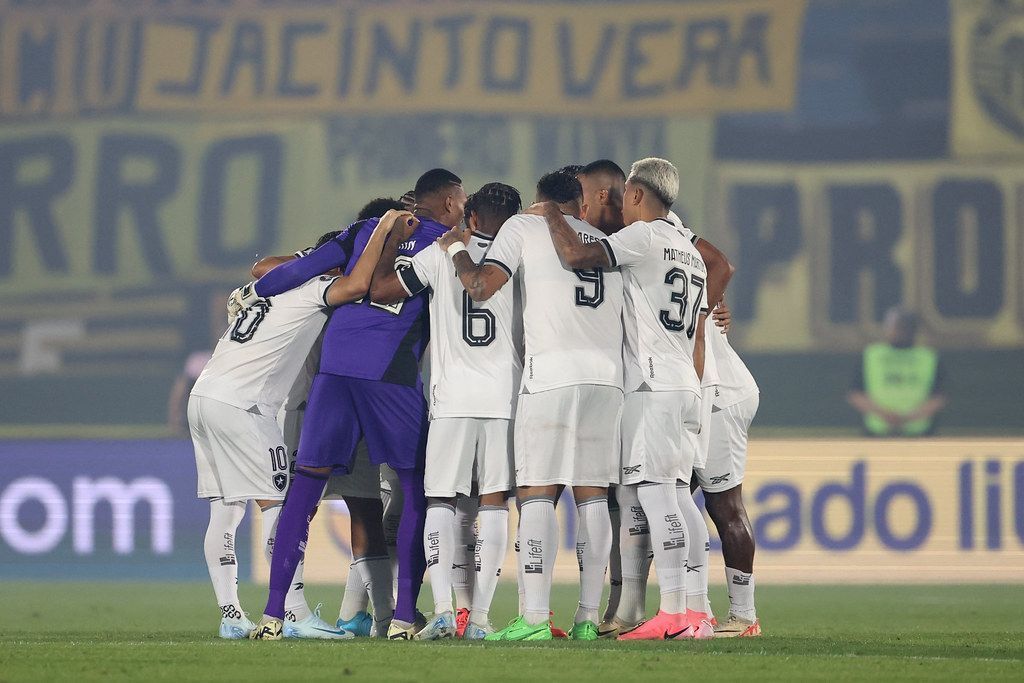 Vaga na final da Libertadores dá ao Botafogo chance de levantar cinco taças em 2024