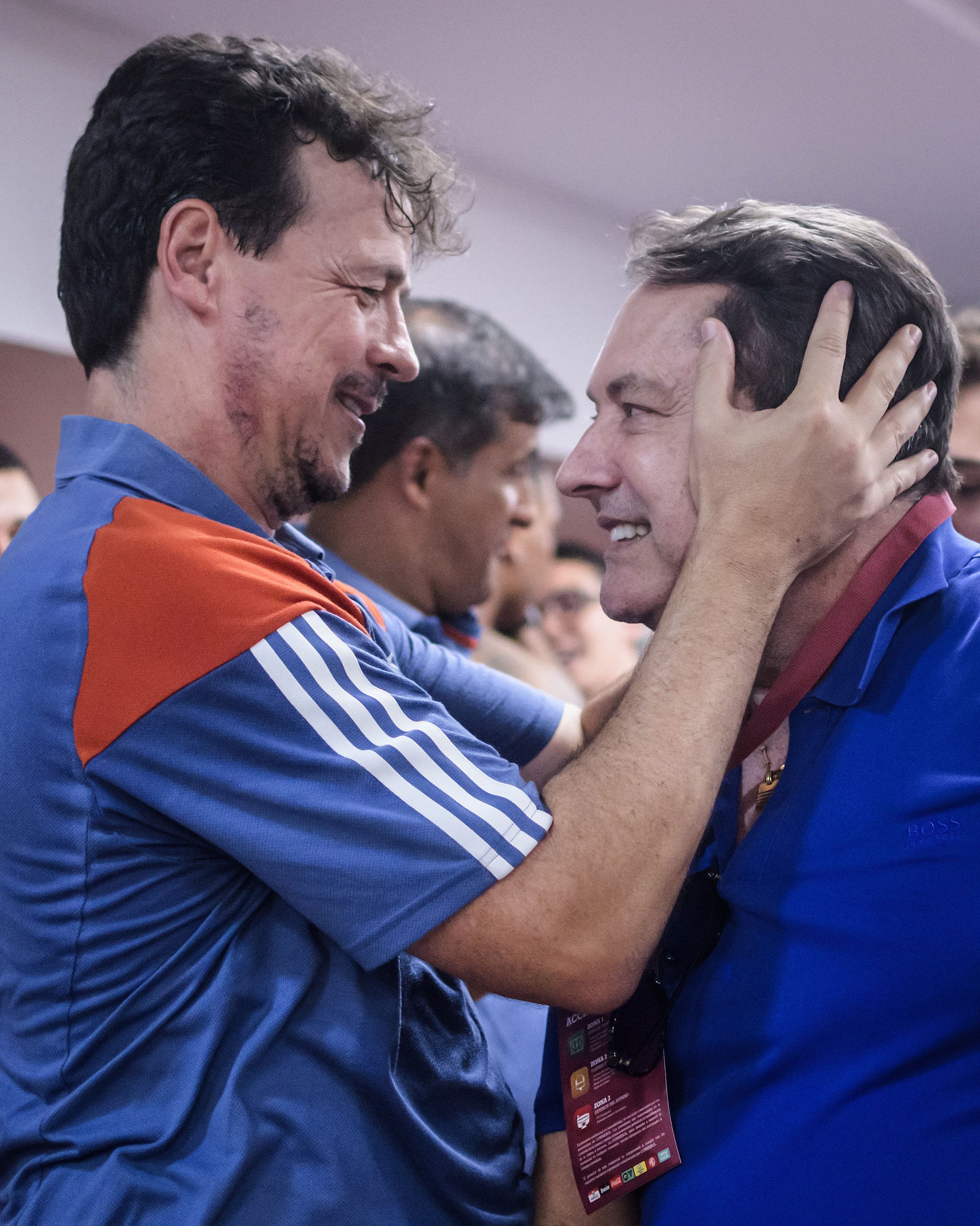 Diniz revela como vestiário pós-goleada influenciou Cruzeiro na Sul-Americana