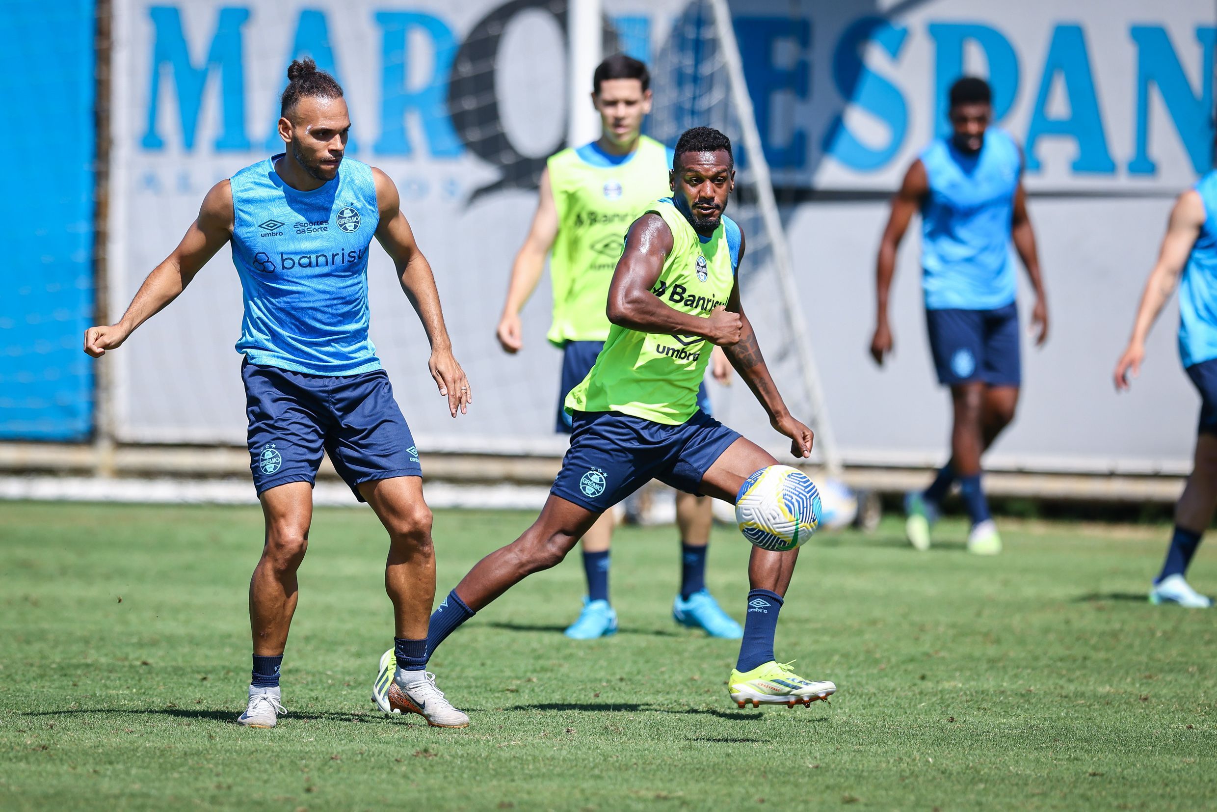 Grêmio tem duas dúvidas e um desfalque para enfrentar o Fluminense