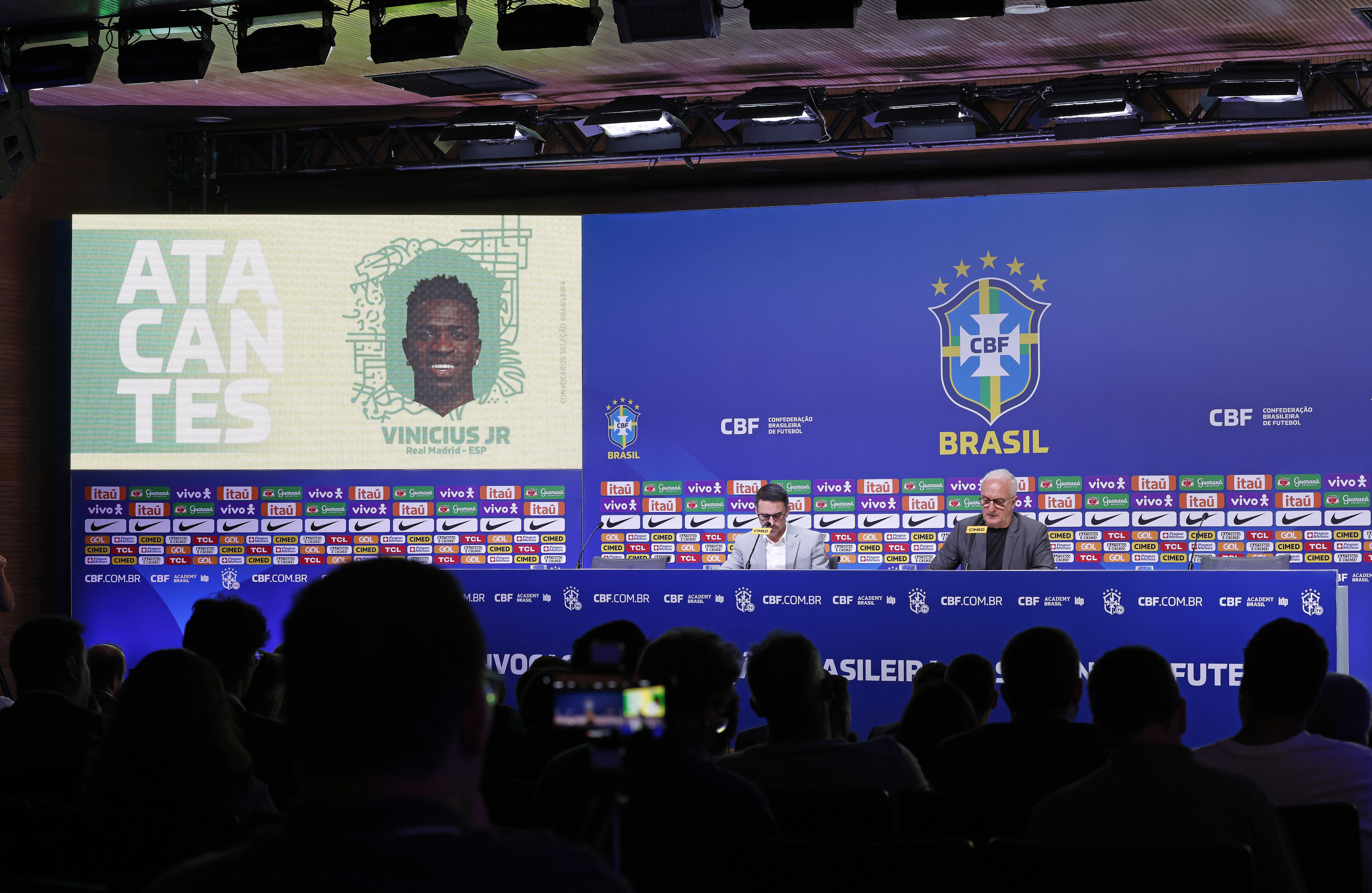 Dorival desistiu de Endrick? Treinador explica atacante fora da Seleção