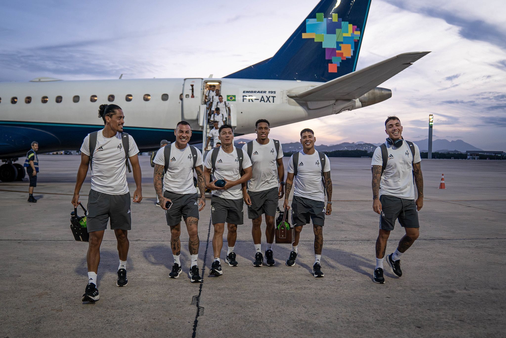 Meia do Atlético viaja para o Rio, mas não é relacionado diante do Flamengo