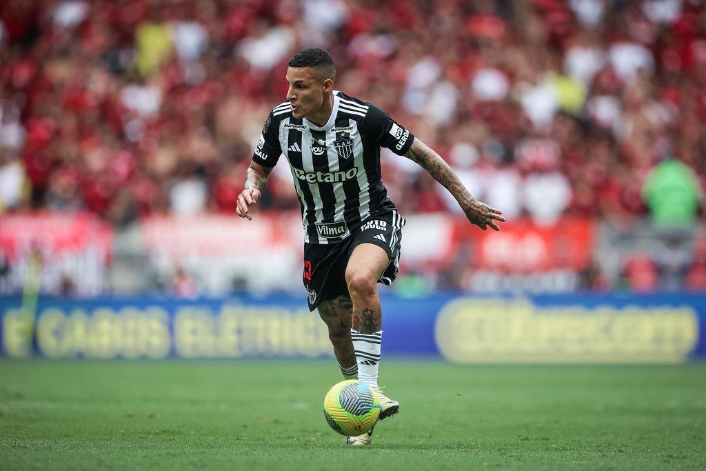 Feliz por convocação, Arana só pensará em Seleção após decisão pelo Atlético