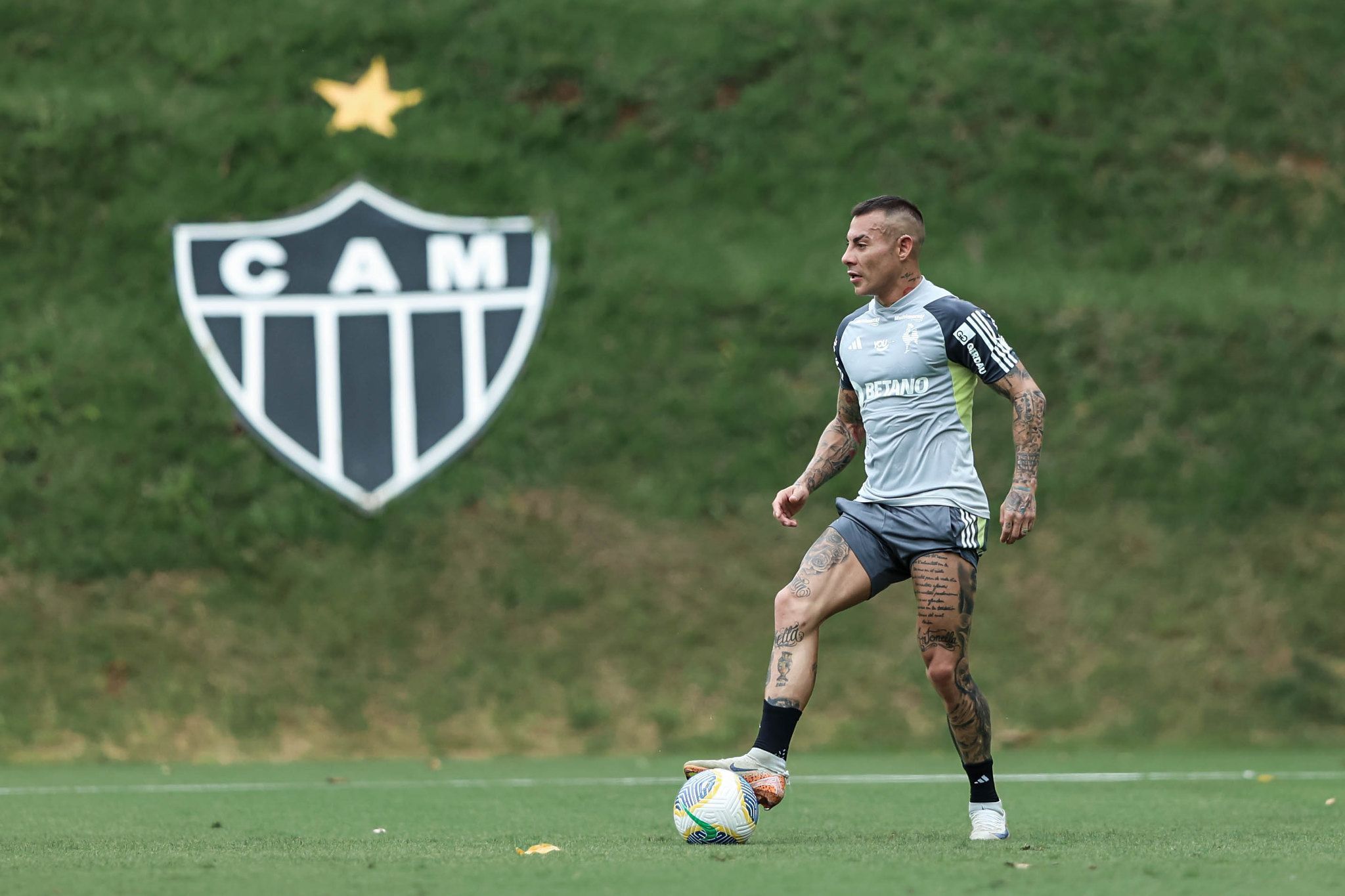 Atlético perde mais dois jogadores convocados para seleções; veja quando desfalcarão