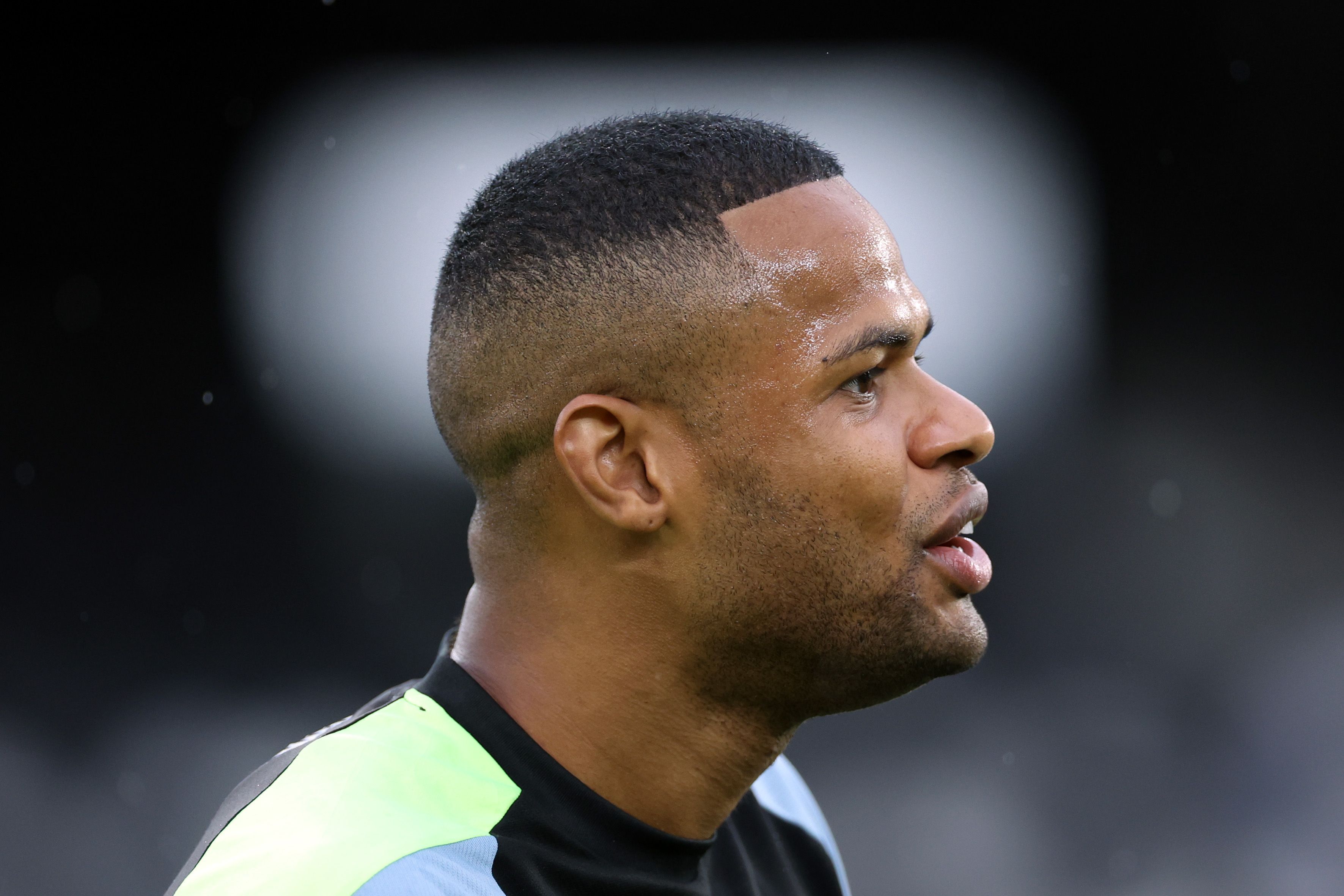 Botafogo x Vasco: Júnior Santos volta a ser opção para Artur Jorge