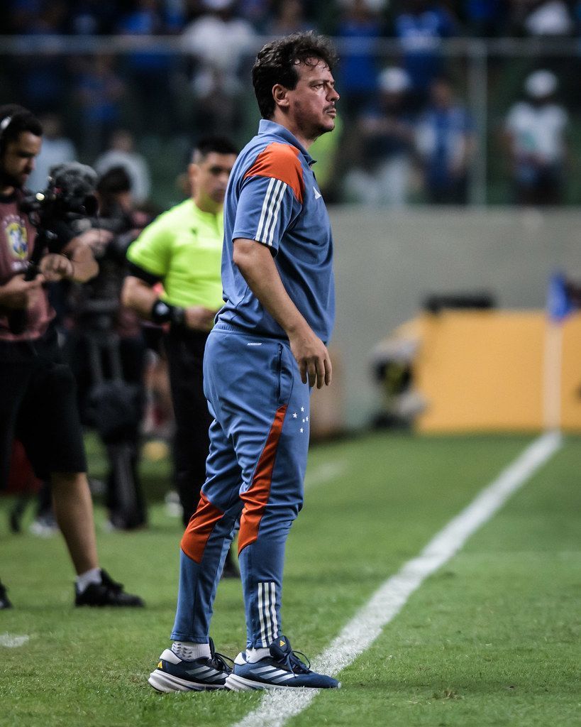 Diniz abre o jogo sobre saída de Matheus Pereira em derrota do Cruzeiro