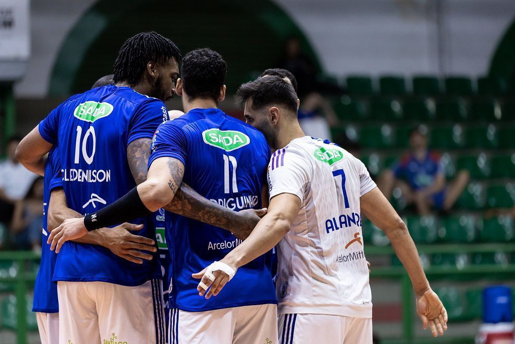 Central do Sada Cruzeiro reage à grave lesão e faz promessa para retorno