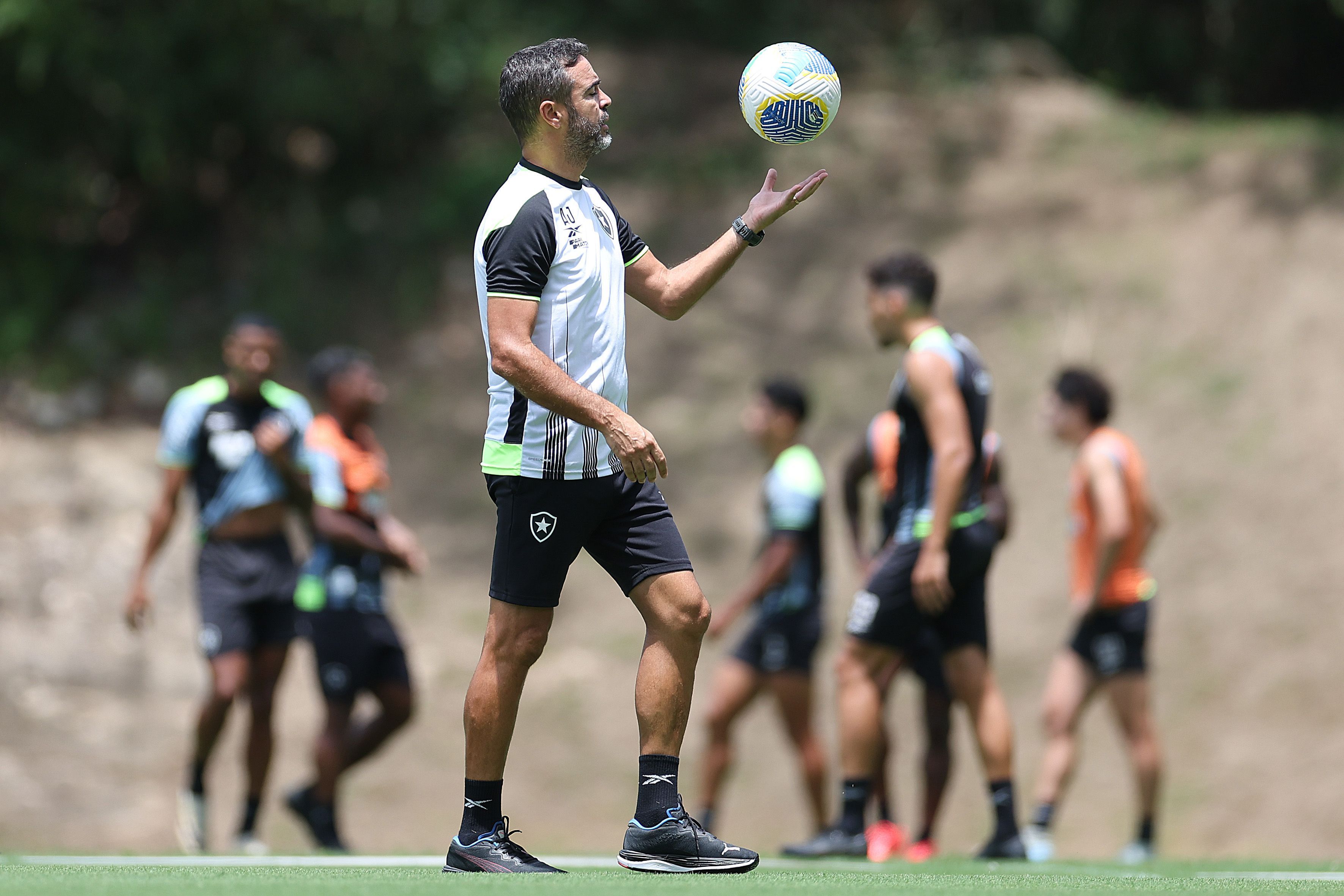 Botafogo inicia preparação para primeira decisão contra o Atlético