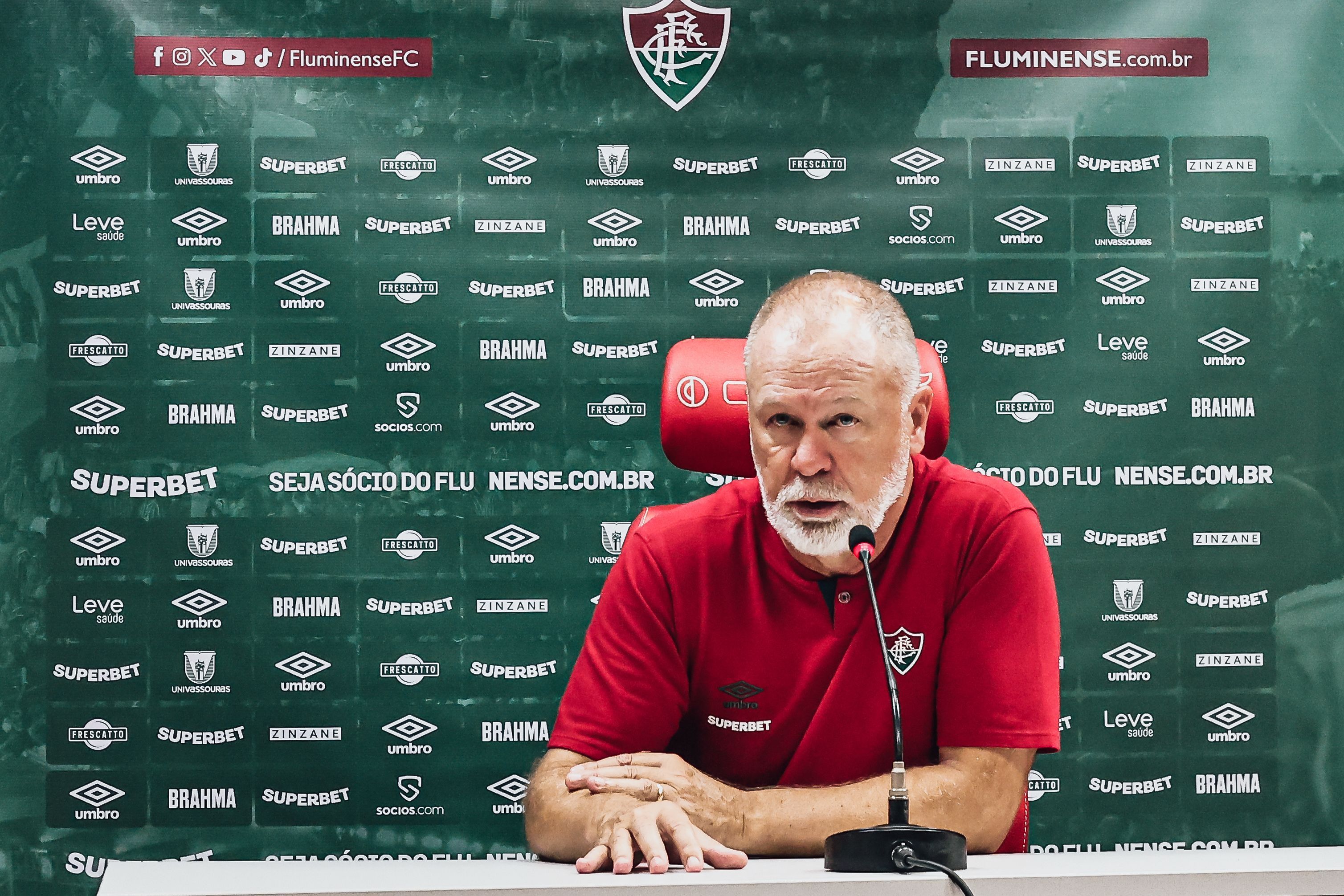 Mano Menezes aponta principal vilão para nova derrota do Fluminense
