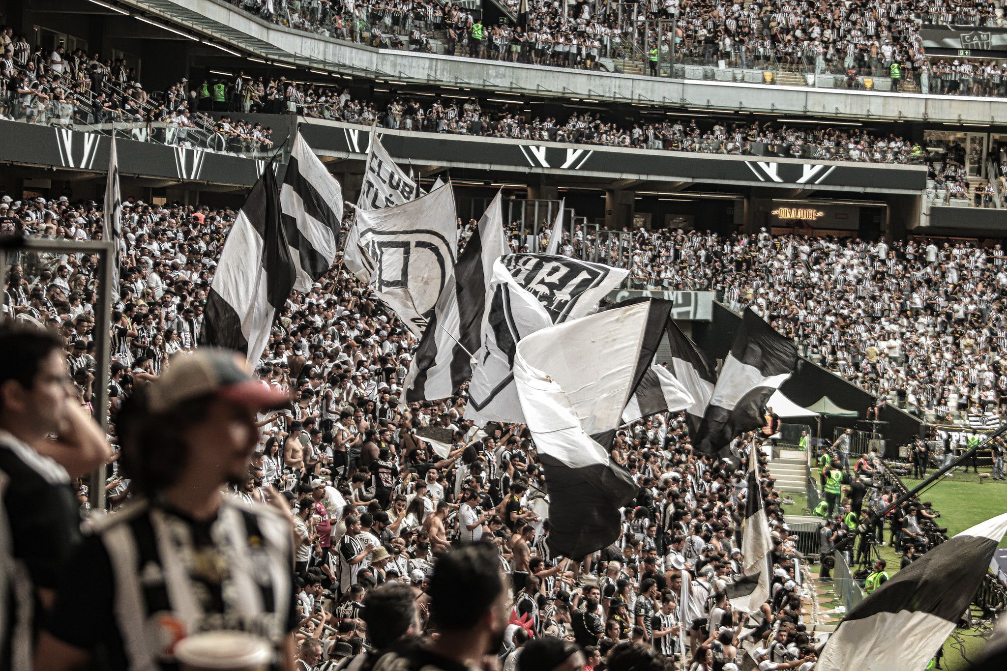 Polícia identifica torcedor do Atlético acusado de ato racista na Arena MRV