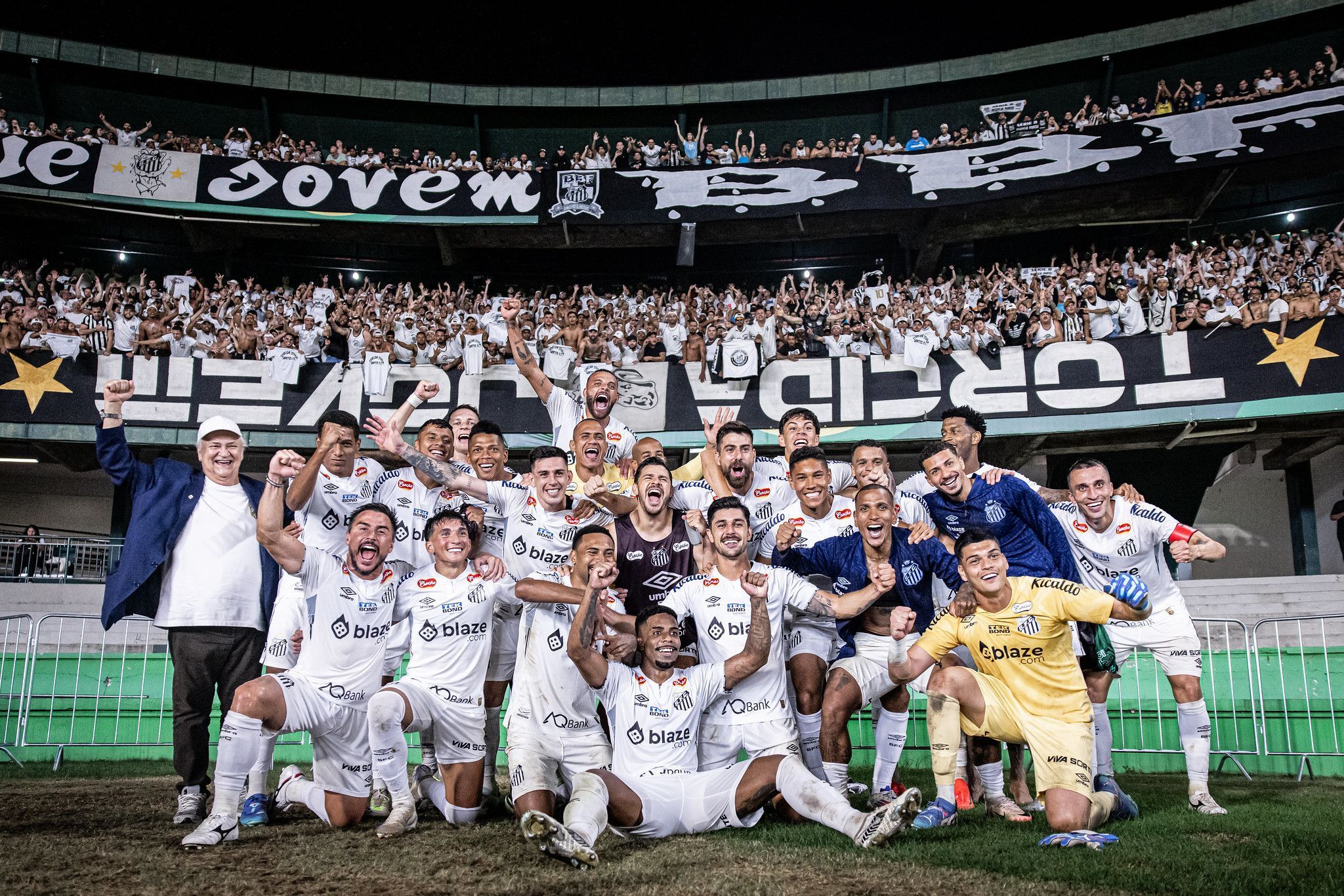 Campeão da Série B, Santos reencontra torcida diante do CRB e celebra acesso à elite