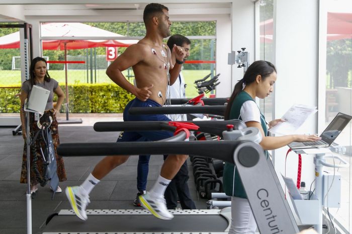 São Paulo antecipou pré-temporada para esta semana de Data Fifa; jogadores passaram por testes clínicos 