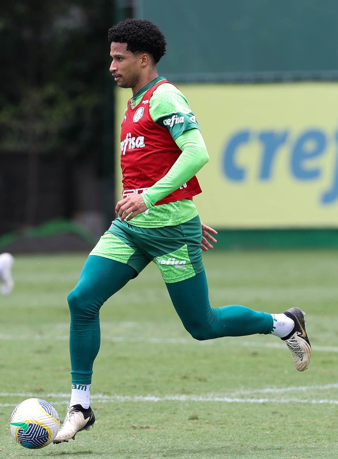 Escalação do Palmeiras: Abel tem novidades sobre condição de Murilo