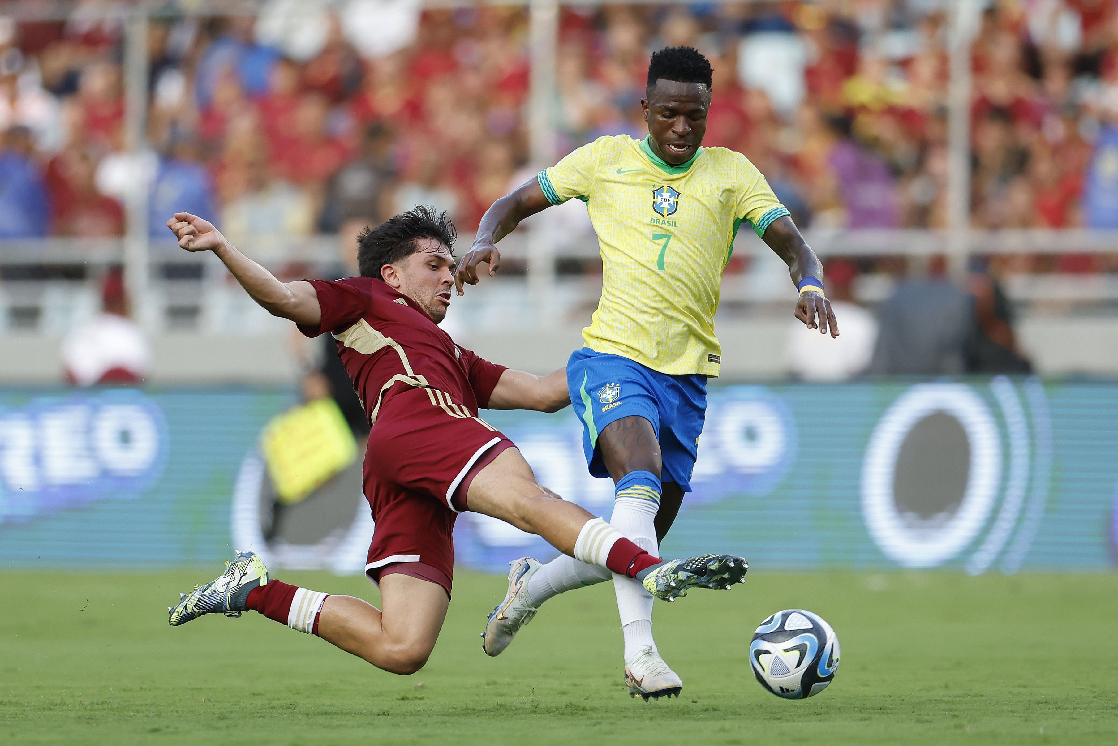Vini Jr perde pênalti, e Brasil só empata com a Venezuela pelas Eliminatórias