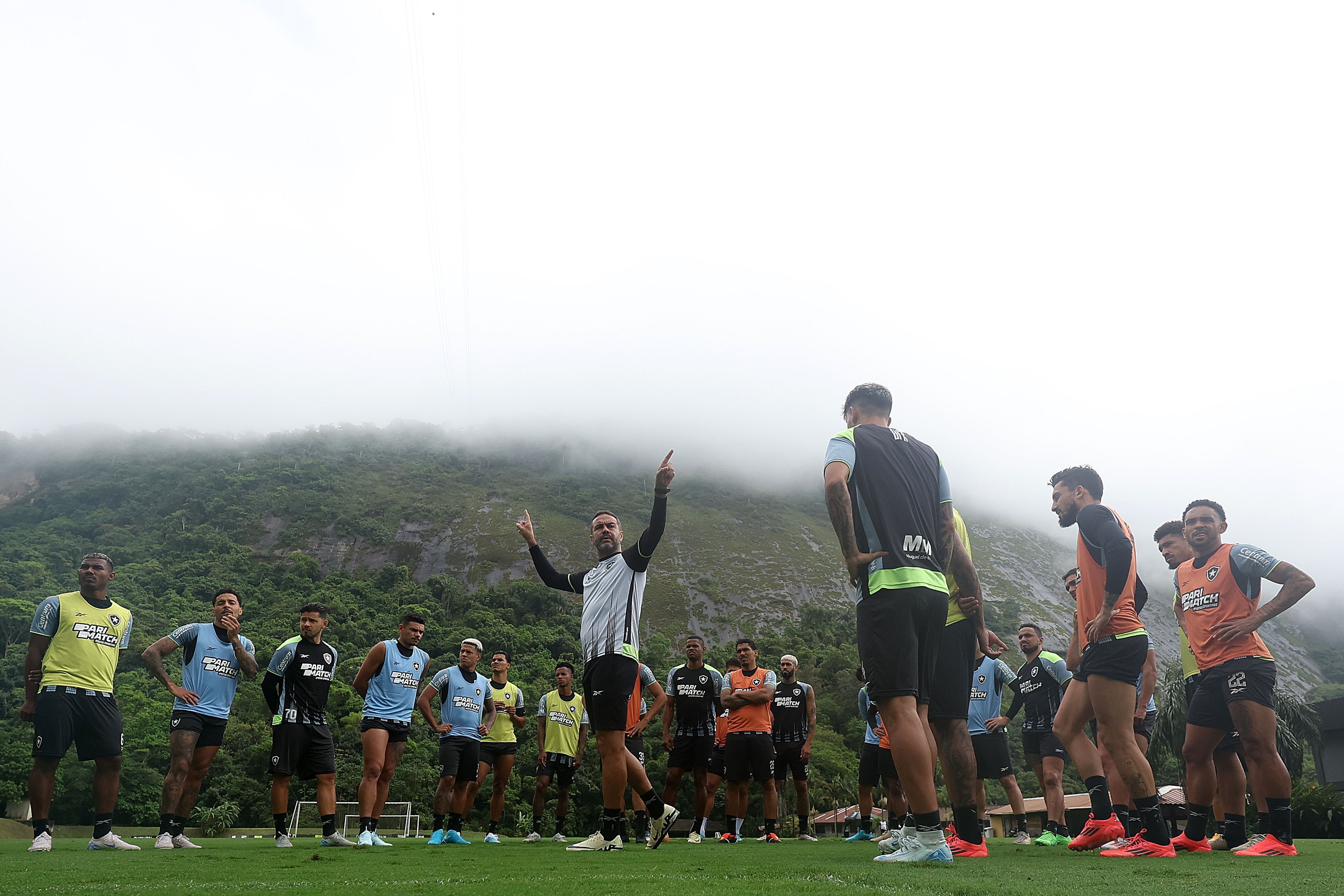Como Artur Jorge prepara o Botafogo para desafio inédito contra o Atlético