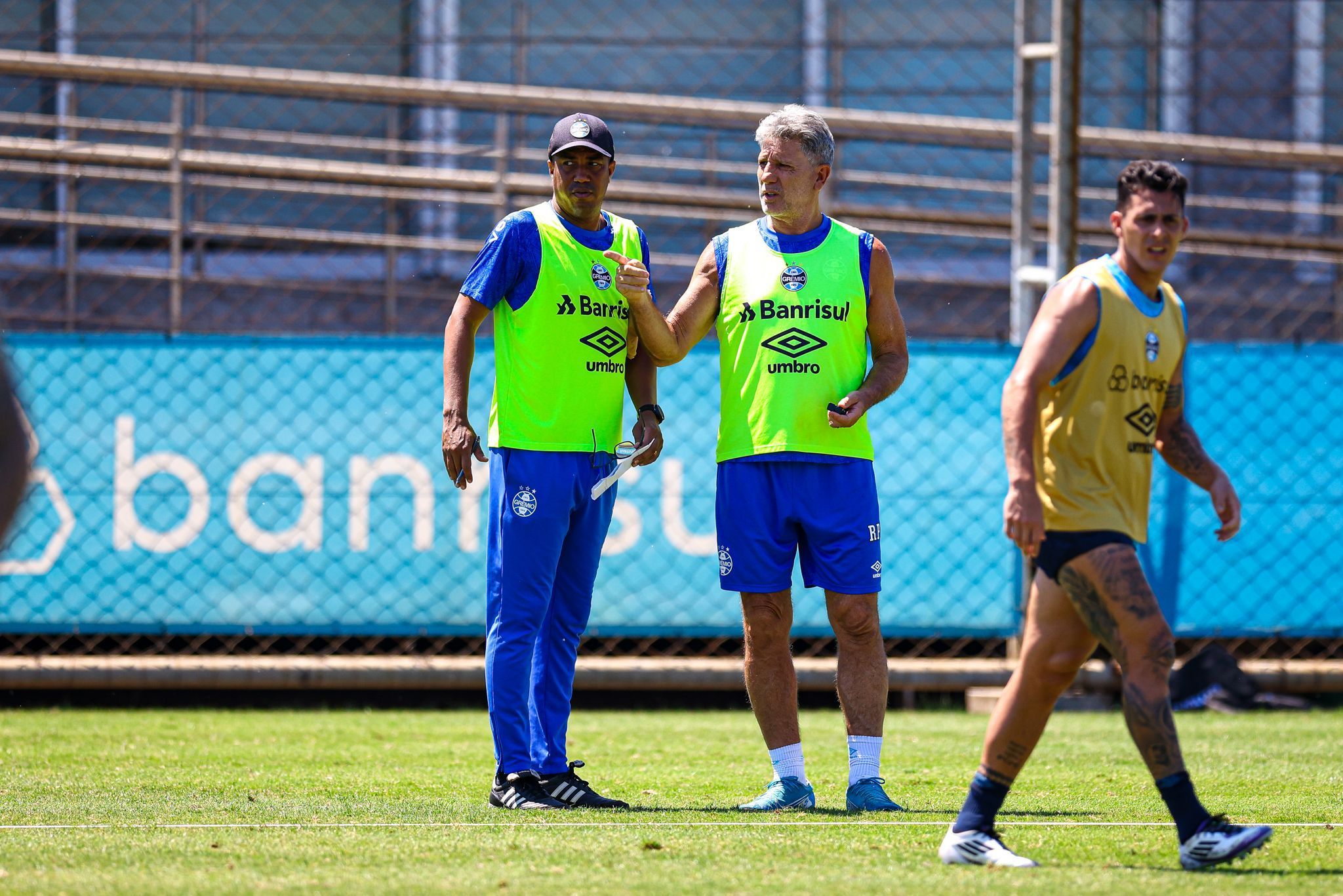 Após saída de Renato, Grêmio demite membros da comissão técnica