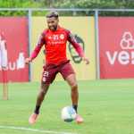 Ex-Cruzeiro, Wesley, do Inter, fala para quem irá torcer na final da Libertadores