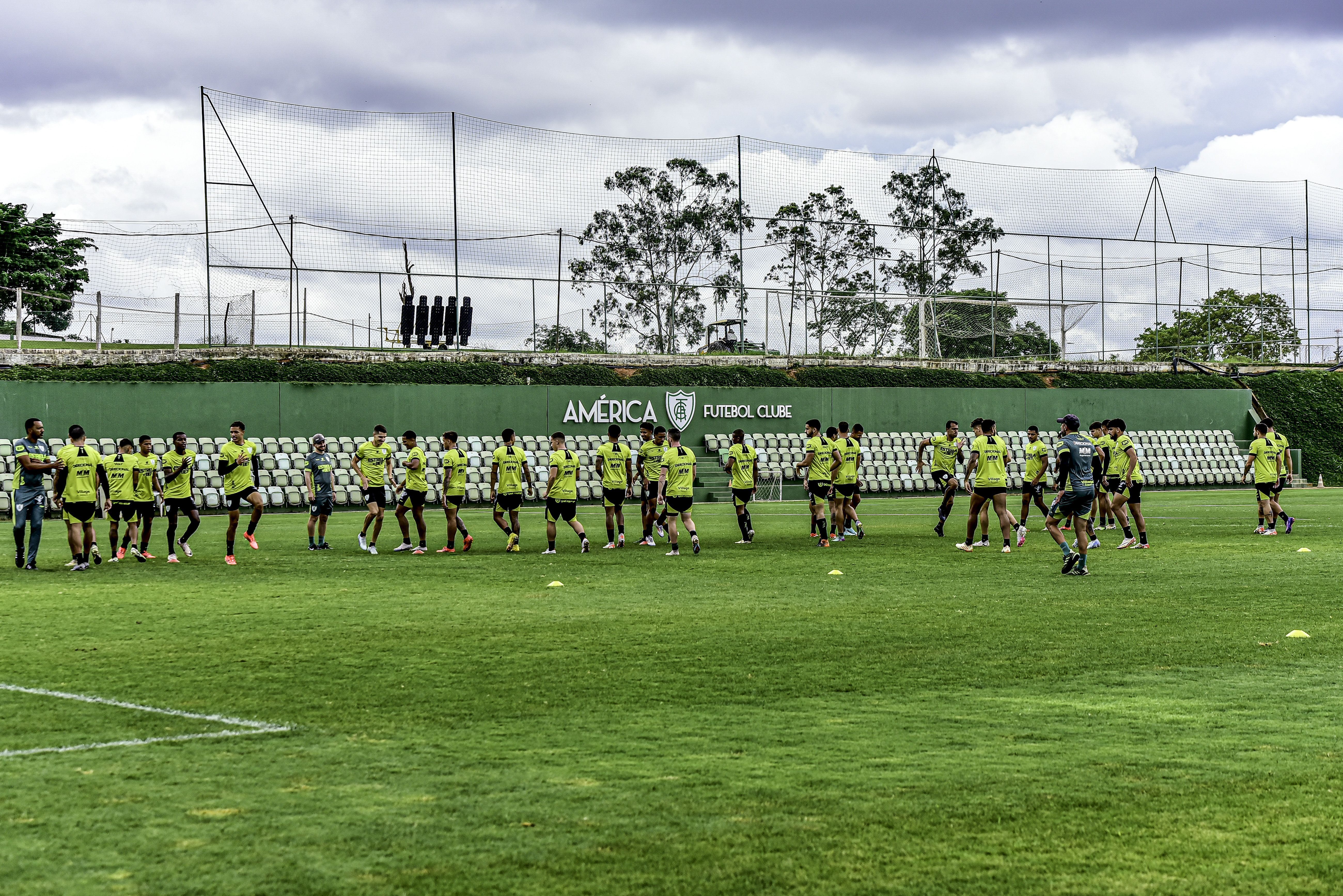 Antes do fim da Série B, América encerra contrato com cinco jogadores