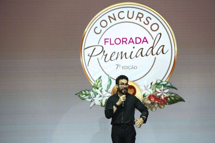 Padre Fábio, como sempre, esbanjou carisma
