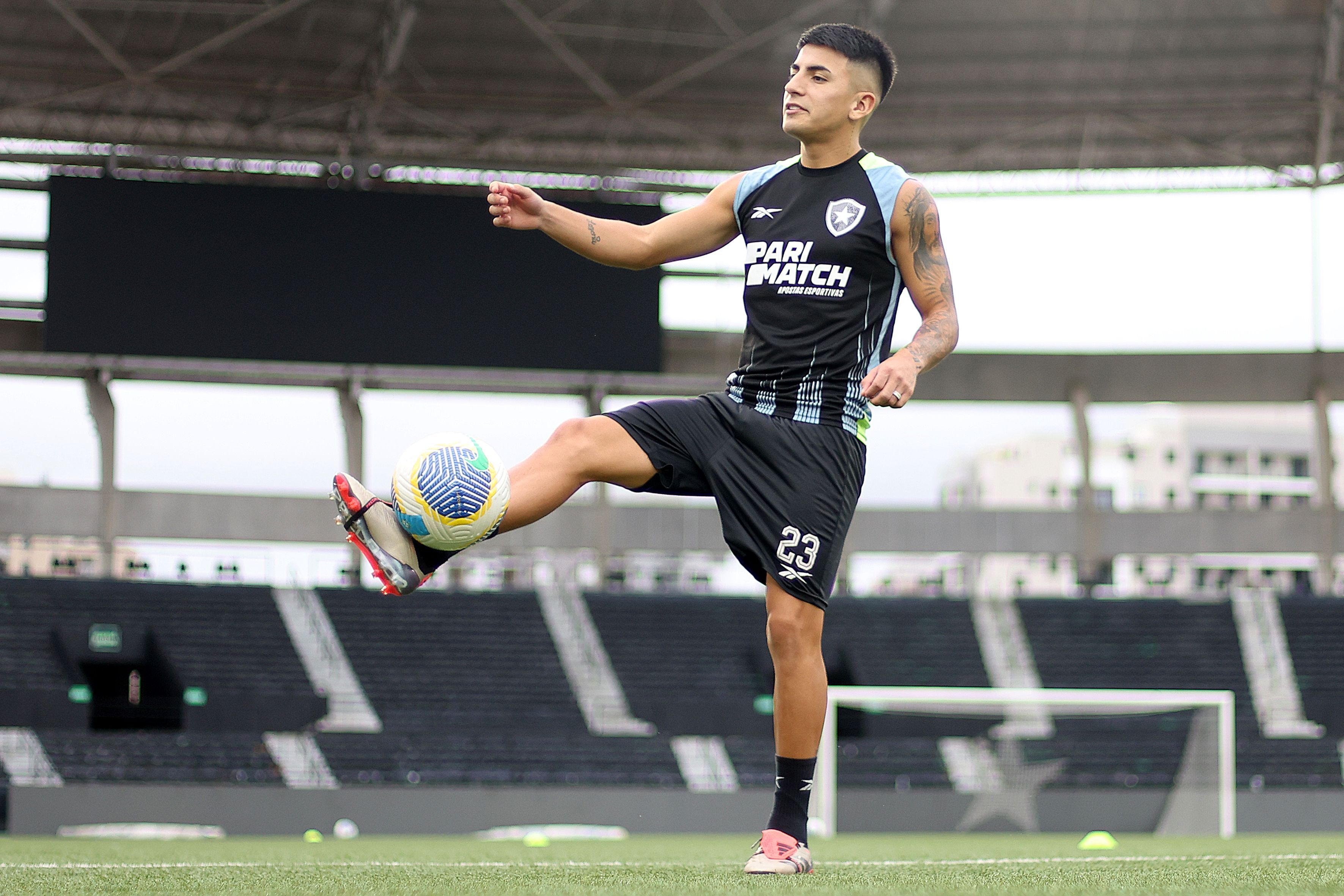 Escalação do Botafogo: Artur Jorge tem força máxima para enfrentar o Palmeiras